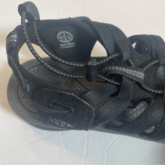 NWOT Keen black waterproof hiking sandals 9 - Picture 6 of 13